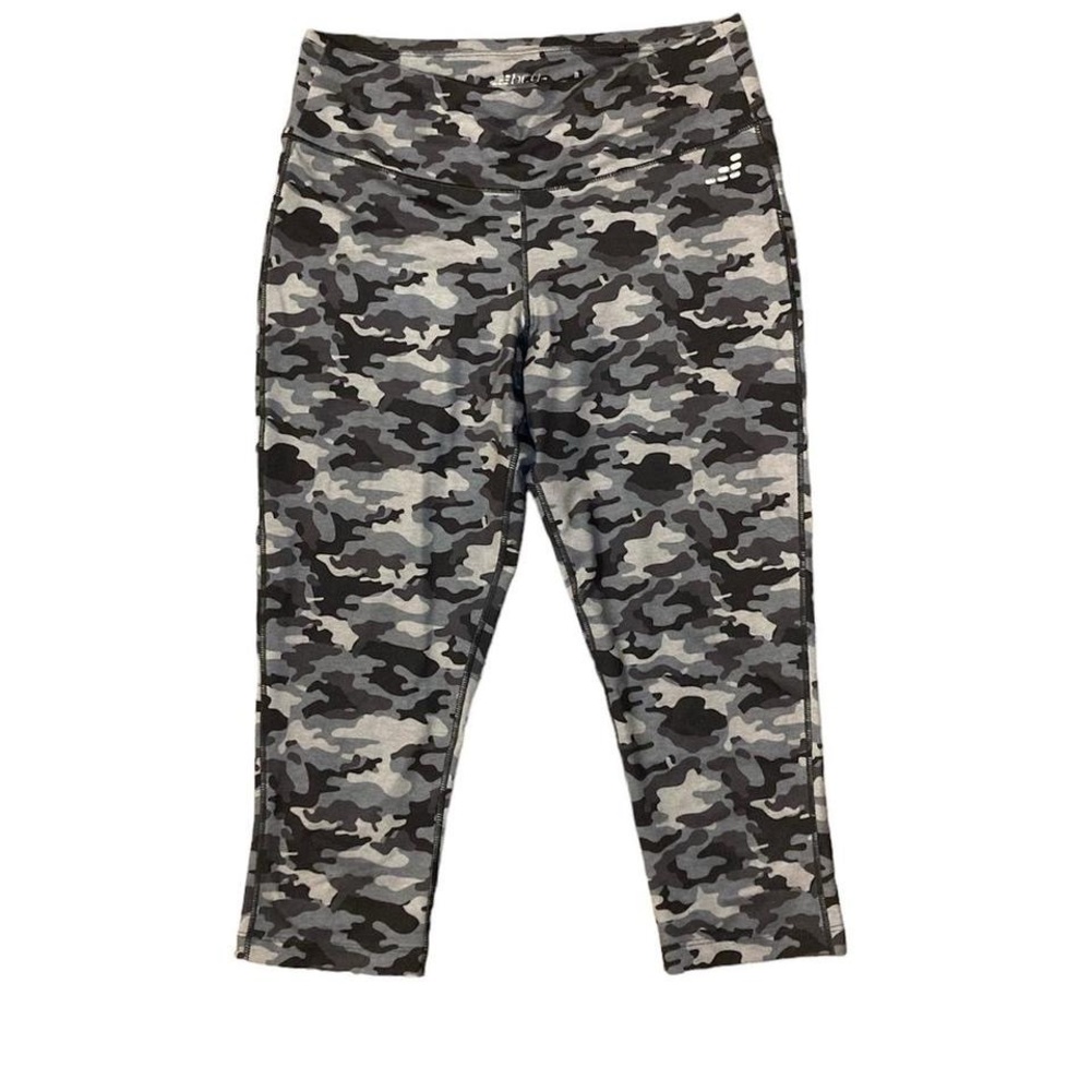 Camo capris